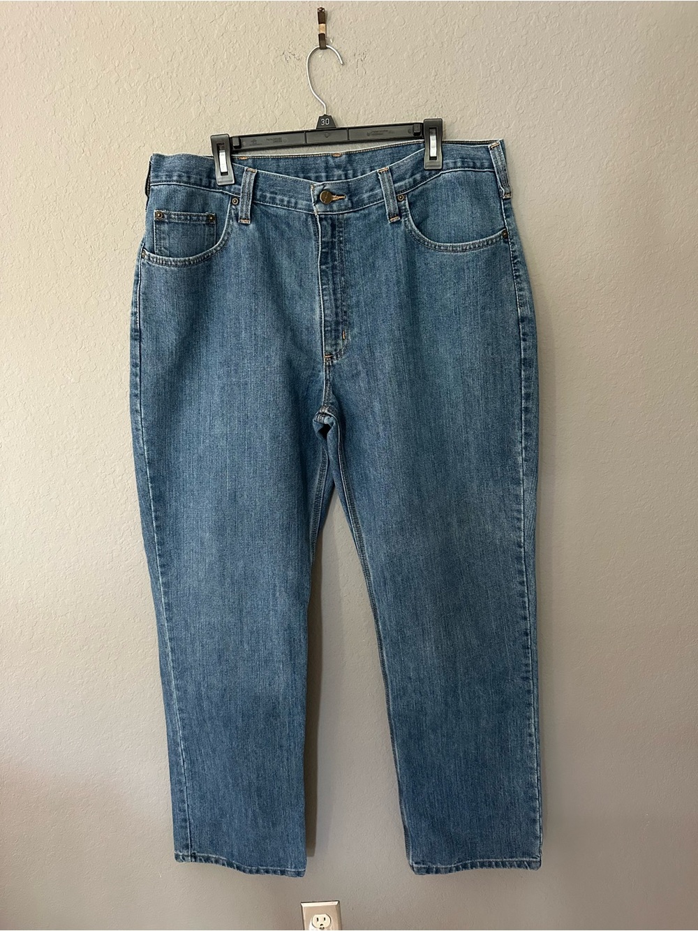 Carhartt Relaxed Fit Mid Wash Jeans Men’s Sz 38”x32”